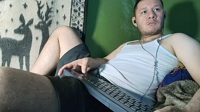 Snapshot of sweet_cock28 chatting on April 2026 03:31:01 AM sweet cock28 online show from April 2026 03:31:01 AM