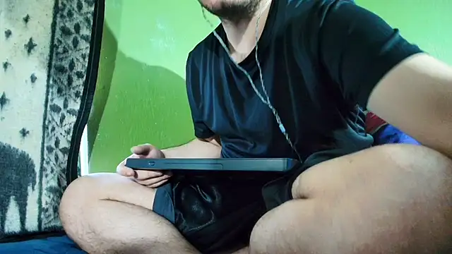 Snapshot of sweet_cock28 chatting on March 2025 06:54:02 PM sweet cock28 online show from March 2025 06:54:02 PM