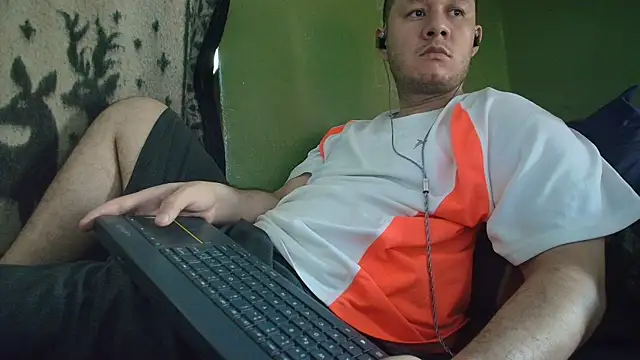 Snapshot of sweet_cock28 chatting on July 2026 03:20:02 PM sweet cock28 online show from July 2026 03:20:02 PM