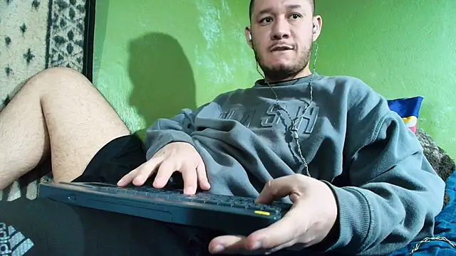 Snapshot of sweet_cock28 chatting on February 2025 05:37:01 PM sweet cock28 online show from February 2025 05:37:01 PM