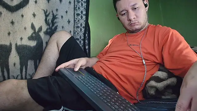 Snapshot of sweet_cock28 chatting on May 2026 03:06:02 PM sweet cock28 online show from May 2026 03:06:02 PM