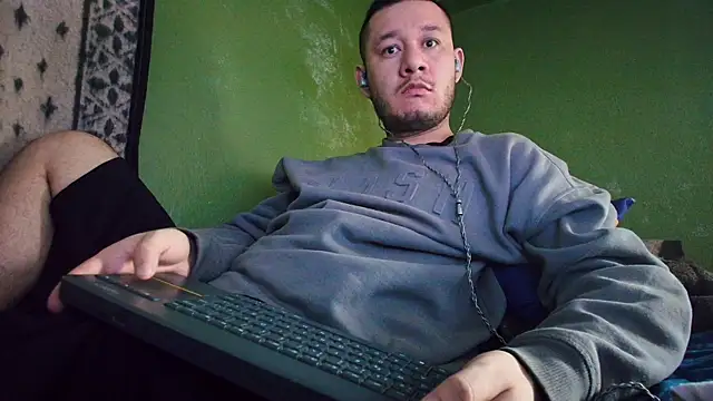 Snapshot of sweet_cock28 chatting on February 2025 02:32:02 PM sweet cock28 online show from February 2025 02:32:02 PM