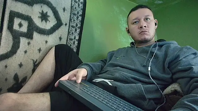 sweet cock28 online show from December 2025 03:24:01 PM