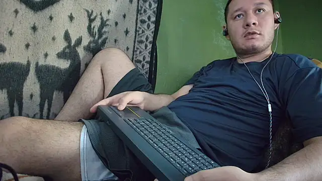 Snapshot of sweet_cock28 chatting on May 2026 03:31:01 PM sweet cock28 online show from May 2026 03:31:01 PM