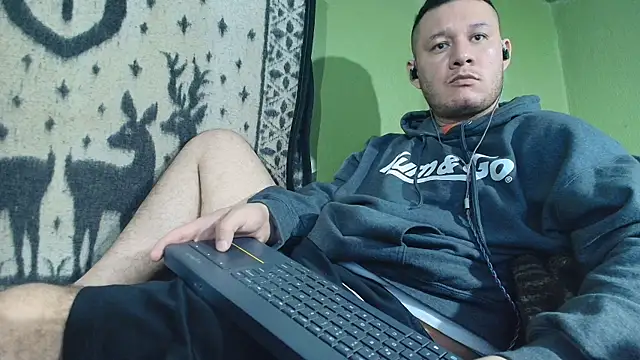 Snapshot of sweet_cock28 chatting on July 2026 03:05:01 PM sweet cock28 online show from July 2026 03:05:01 PM