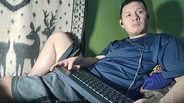 Snapshot of sweet_cock28 chatting on April 2026 03:00:02 AM sweet cock28 online show from April 2026 03:00:02 AM