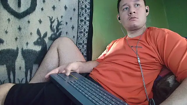Snapshot of sweet_cock28 chatting on May 2026 03:10:01 PM sweet cock28 online show from May 2026 03:10:01 PM
