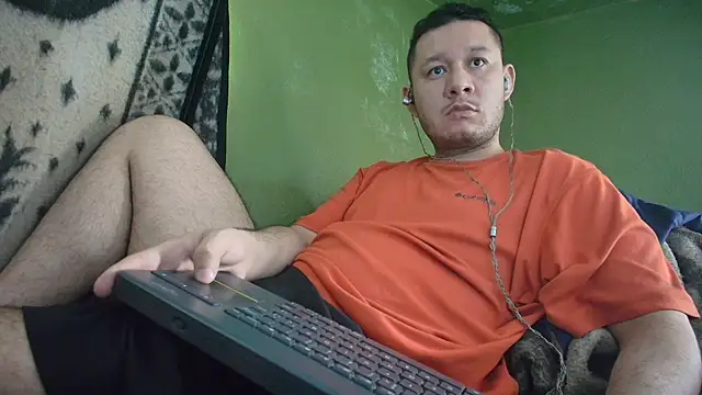 Snapshot of sweet_cock28 chatting on September 2025 03:25:01 PM sweet cock28 online show from September 2025 03:25:01 PM