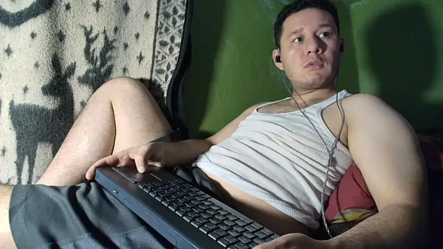Snapshot of sweet_cock28 chatting on June 2026 03:29:02 AM sweet cock28 online show from June 2026 03:29:02 AM