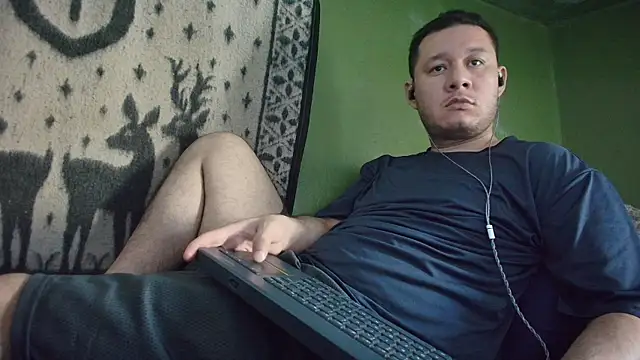 Snapshot of sweet_cock28 chatting on May 2026 03:11:02 PM sweet cock28 online show from May 2026 03:11:02 PM