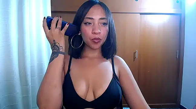 Danna Ross  online show from March 2025 08:27:01 PM