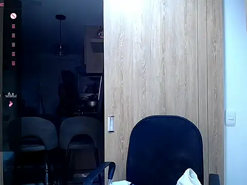 Snapshot of Danna_Ross_ chatting on May 2026 02:59:01 AM Danna Ross online show from May 2026 02:59:01 AM