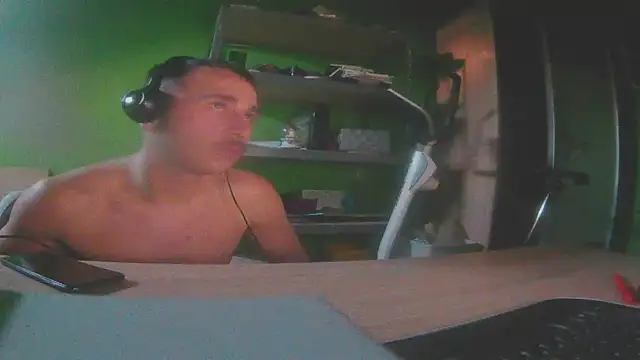 Snapshot of capoloveu chatting on March 2025 03:22:01 PM capoloveu online show from March 2025 03:22:01 PM