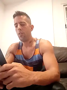 brutoxxx007 online show from December 2024 05:08:01 PM