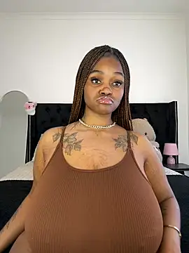 Yung-Missy online show from July 2026 06:22:02 AM