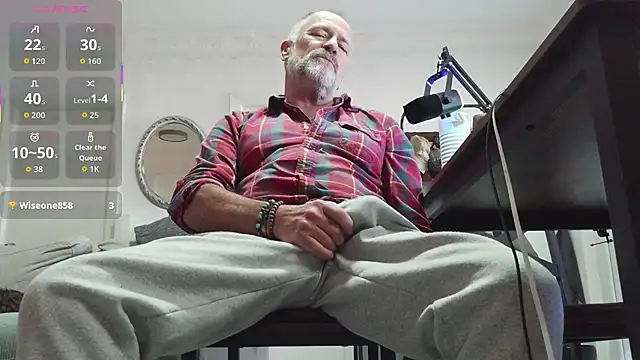 DaddybearVLC online show from April 2026 09:37:01 AM