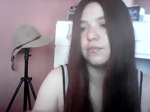 Snapshot of Oxitocina2000 chatting on November 2025 09:08:01 PM Oxitocina2000 online show from November 2025 09:08:01 PM