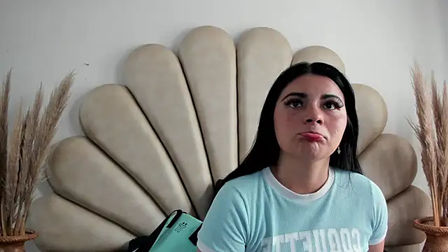 Natasha  Blue online show from September 2025 06:48:01 PM