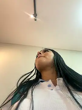 Natasha  Blue online show from December 2025 06:06:01 PM