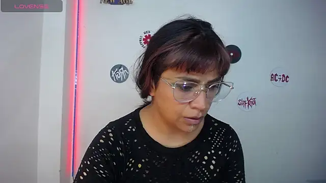 pinky violeta online show from May 2026 06:10:01 PM