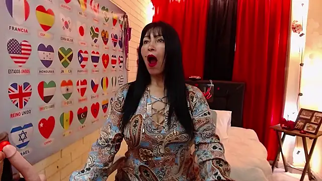 Snapshot of Sarah_teiku chatting on November 2025 06:01:01 PM Sarah teiku online show from November 2025 06:01:01 PM