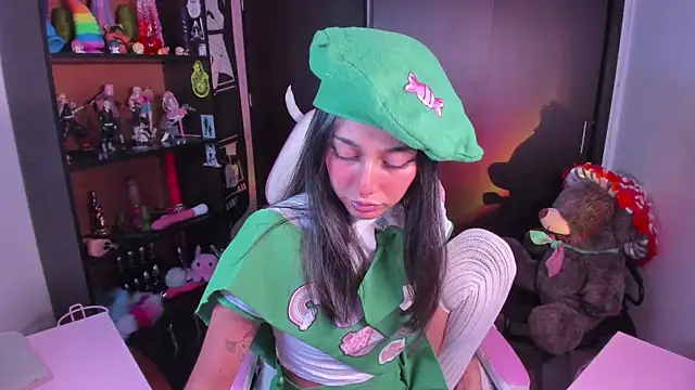 amber yull online show from January 2026 02:29:01 AM