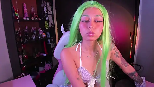 amber yull online show from March 2026 02:18:01 AM