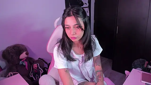 Snapshot of amber_yull chatting on October 2025 02:13:02 AM amber yull online show from October 2025 02:13:02 AM