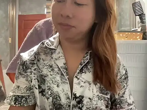 UrLove Marga online show from May 2026 10:42:02 PM