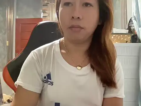 UrLove Marga online show from May 2026 11:04:02 PM