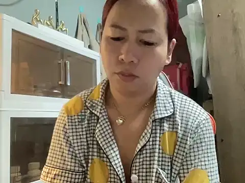 UrLove Marga online show from November 2025 12:05:02 AM