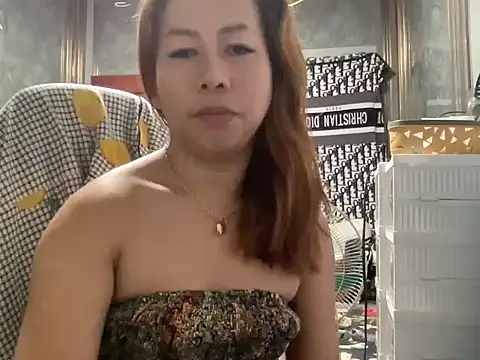 UrLove Marga online show from May 2026 10:22:01 PM