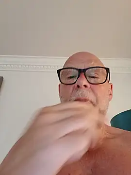 Tempted1973 online show from May 2026 04:54:01 AM