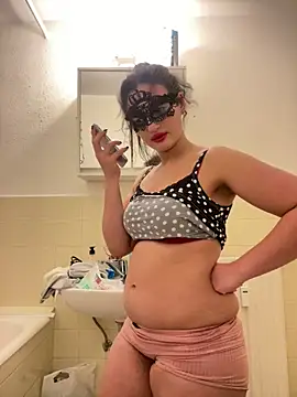 Sarahkhaalifa online show from November 2025 09:08:01 PM