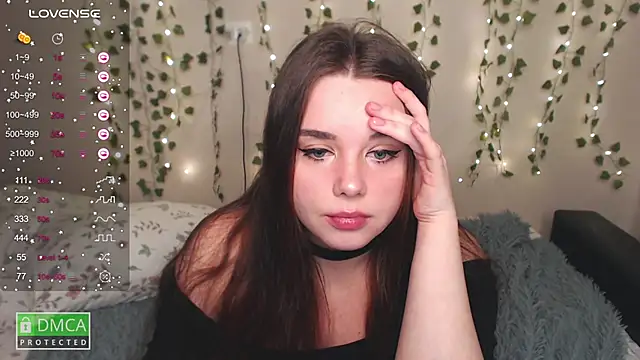 Snapshot of aliice_cutie chatting on December 2024 01:10:01 AM aliice cutie online show from December 2024 01:10:01 AM