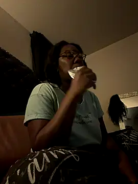 TrueeFantasee online show from November 2025 05:46:01 AM