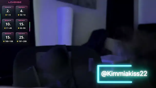 kimmiakiss22 online show from October 2025 11:13:01 PM