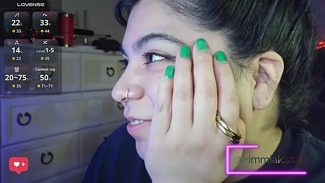 kimmiakiss22 online show from March 2026 07:15:01 AM