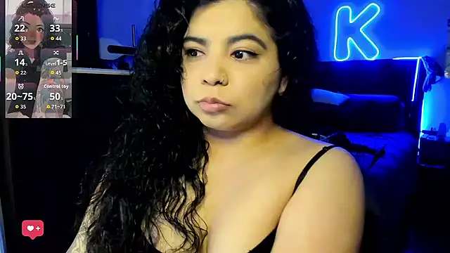 kimmiakiss22 online show from April 2026 12:45:02 AM