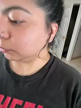 kimmiakiss22 online show from April 2026 09:21:02 PM