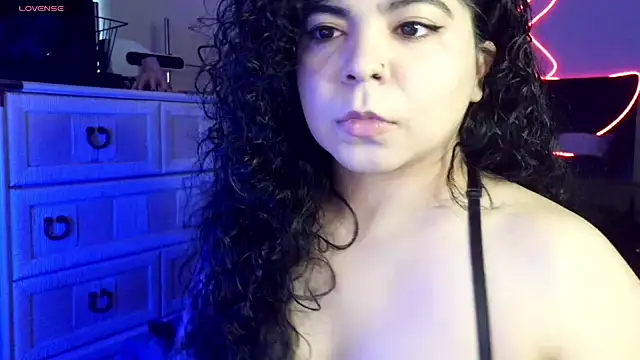 kimmiakiss22 online show from February 2026 10:42:02 PM