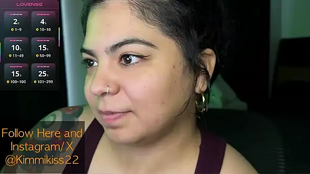 kimmiakiss22 online show from October 2025 10:06:01 PM