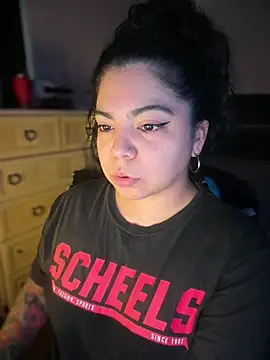 kimmiakiss22 online show from February 2026 08:53:01 PM