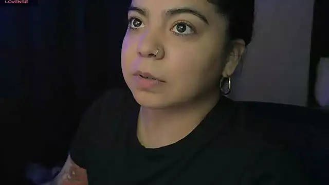 kimmiakiss22 online show from September 2025 11:43:01 PM