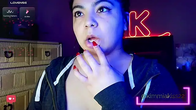 kimmiakiss22 online show from February 2026 12:55:02 AM