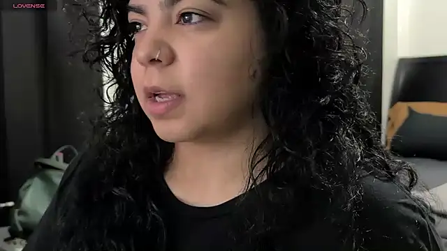 kimmiakiss22 online show from October 2025 06:29:02 PM