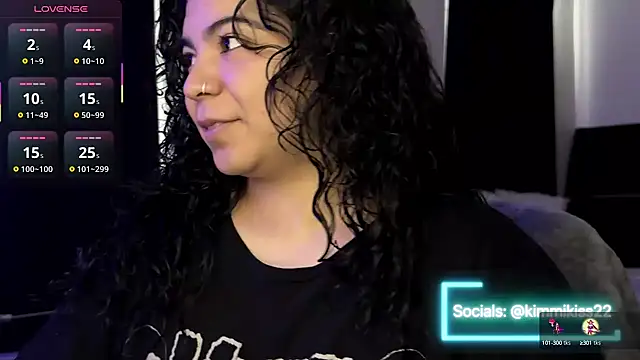 kimmiakiss22 online show from October 2025 07:26:01 PM