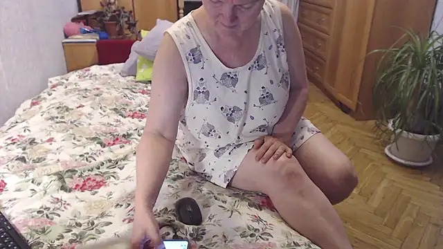 Snapshot of zarinafonliberman chatting on October 2025 05:40:01 AM zarinafonliberman online show from October 2025 05:40:01 AM
