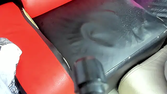 Snapshot of hot-threesome chatting on September 2025 03:28:02 PM hot-threesome online show from September 2025 03:28:02 PM