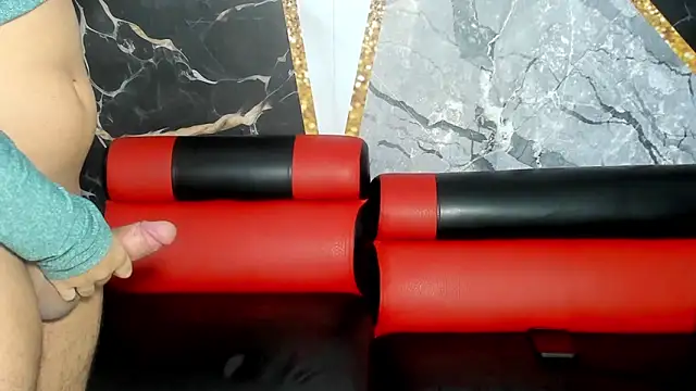 Snapshot of hot-threesome chatting on March 2025 03:14:02 PM hot-threesome online show from March 2025 03:14:02 PM